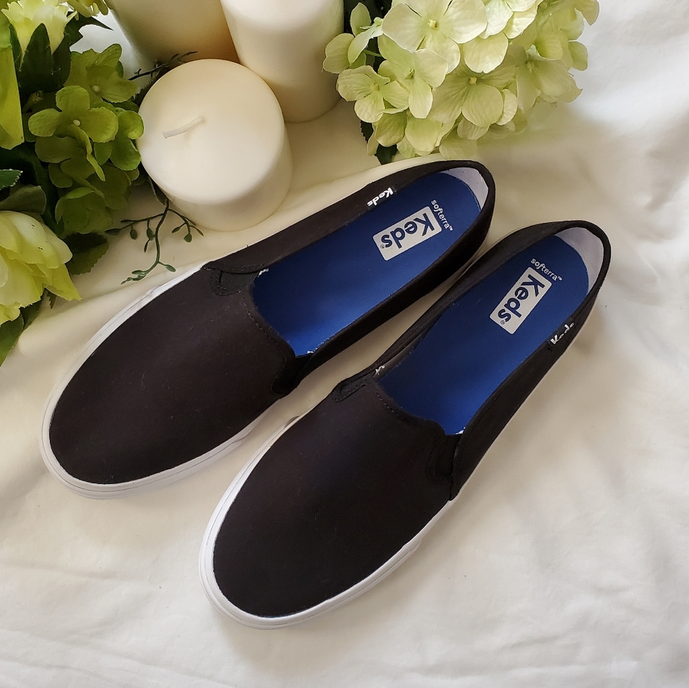 Keds. Size 9. Black/white